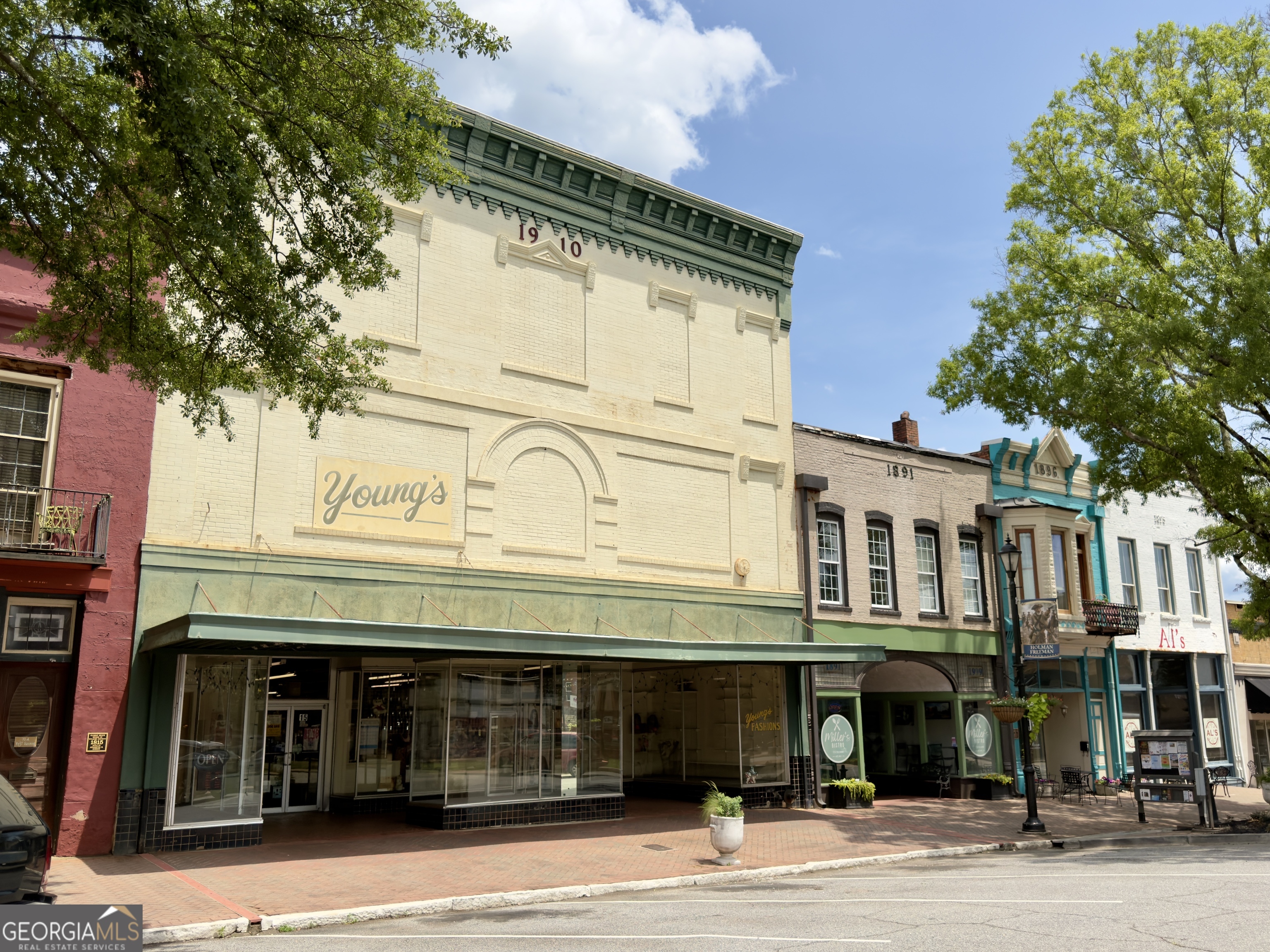 15 East Square Washington GA 30673