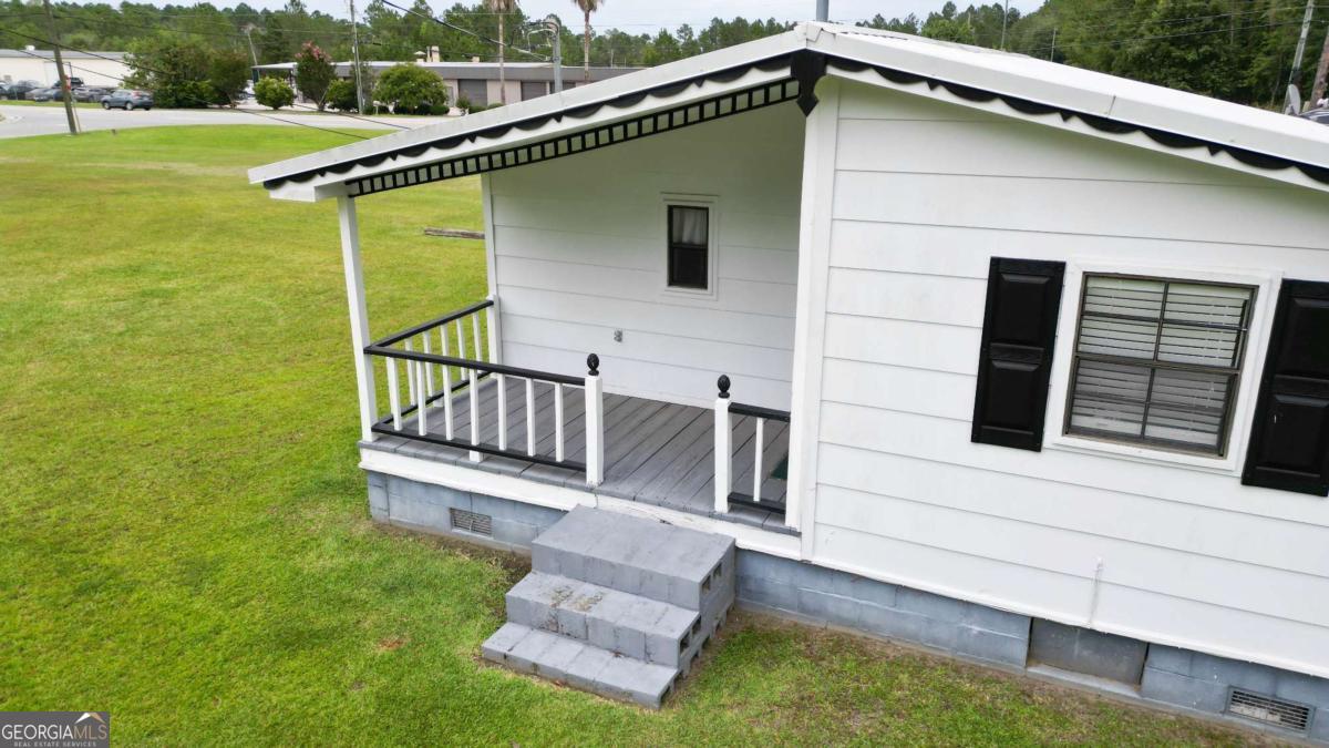 93 Bell Baxley GA 31513