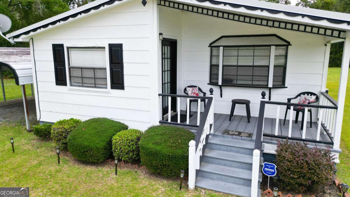 93 Bell Baxley GA 31513
