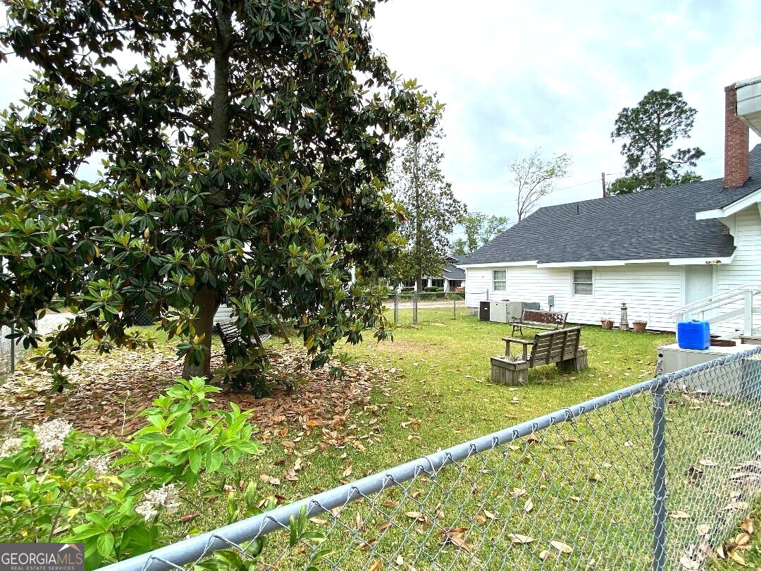 425 W Church Street Swainsboro GA 30401
