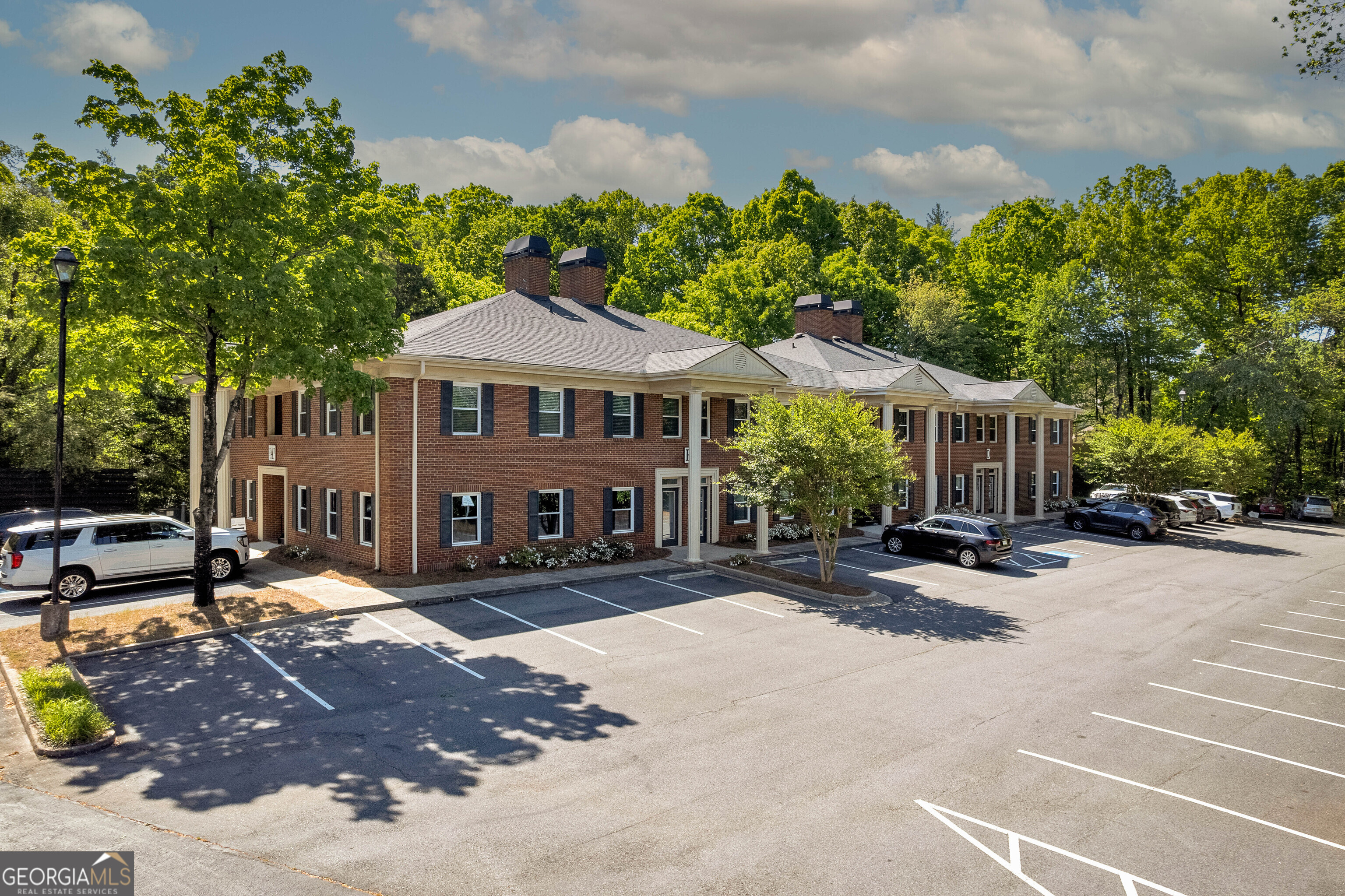 425 E Crossville Road Roswell GA 30075