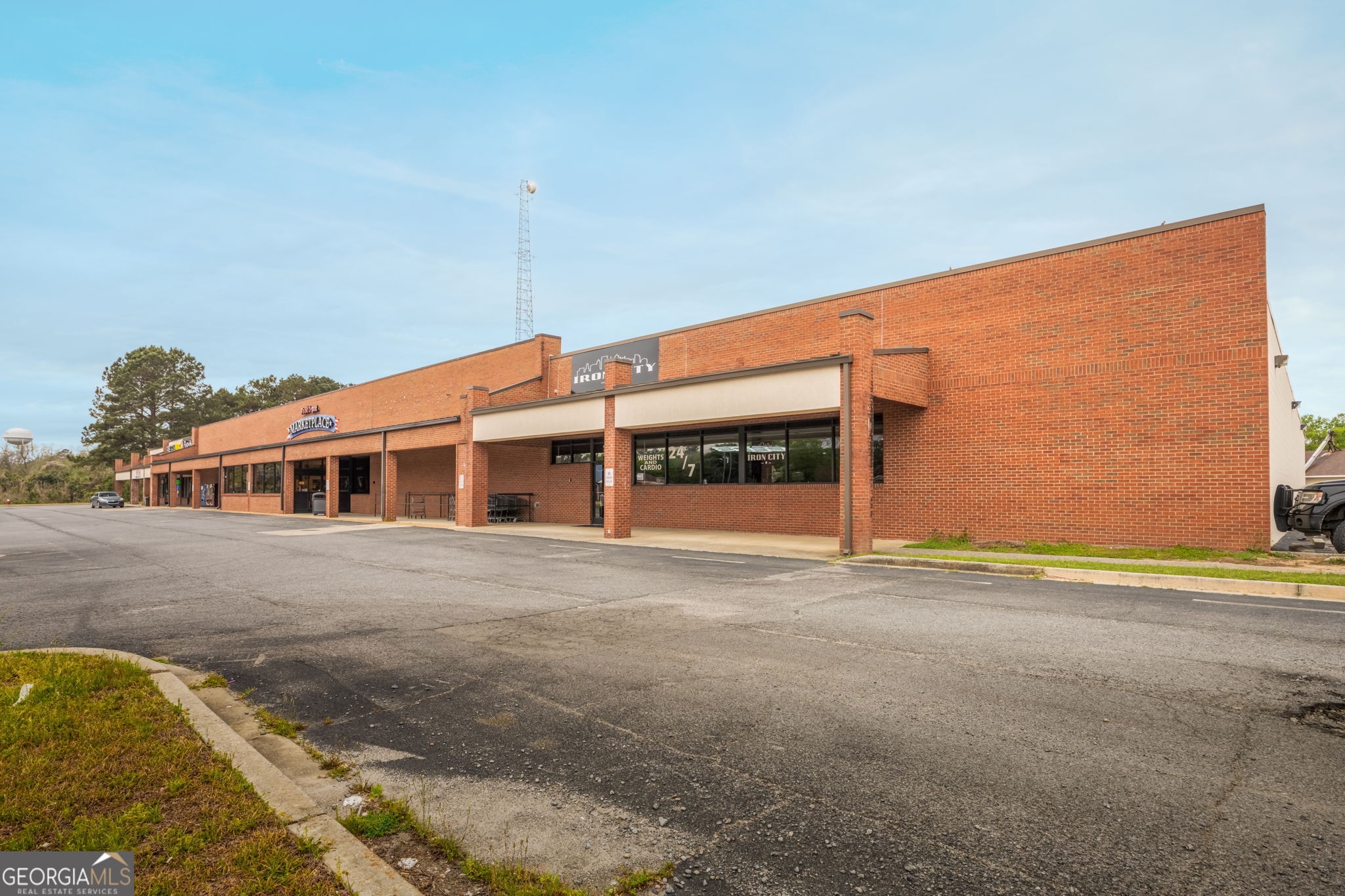 140 W Dykes Street Cochran GA 31014