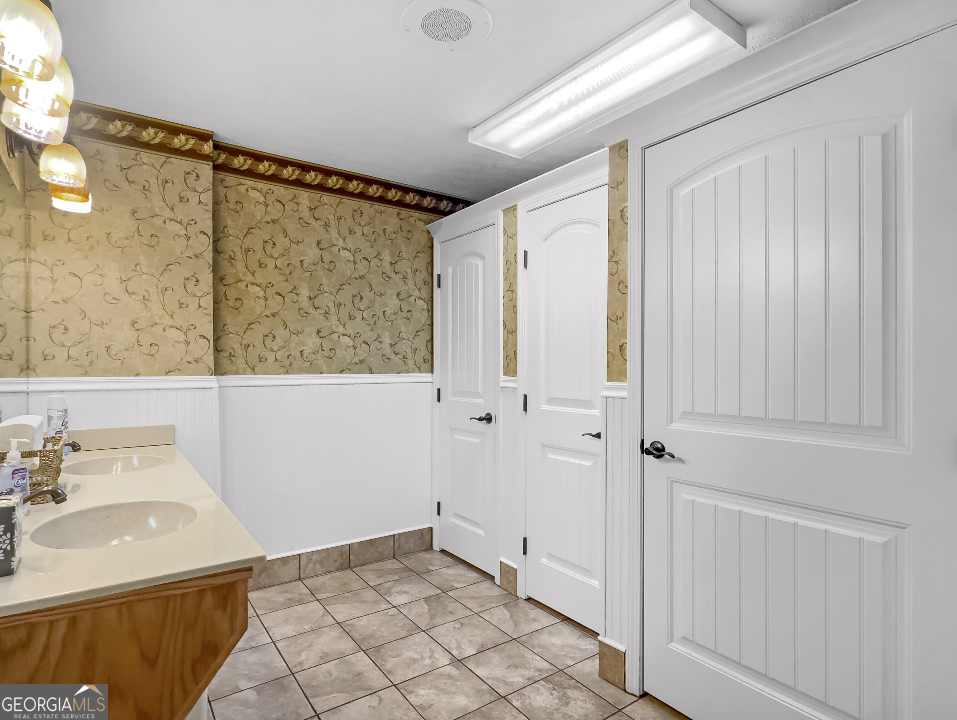 99 Ellis Trail Covington GA 30016