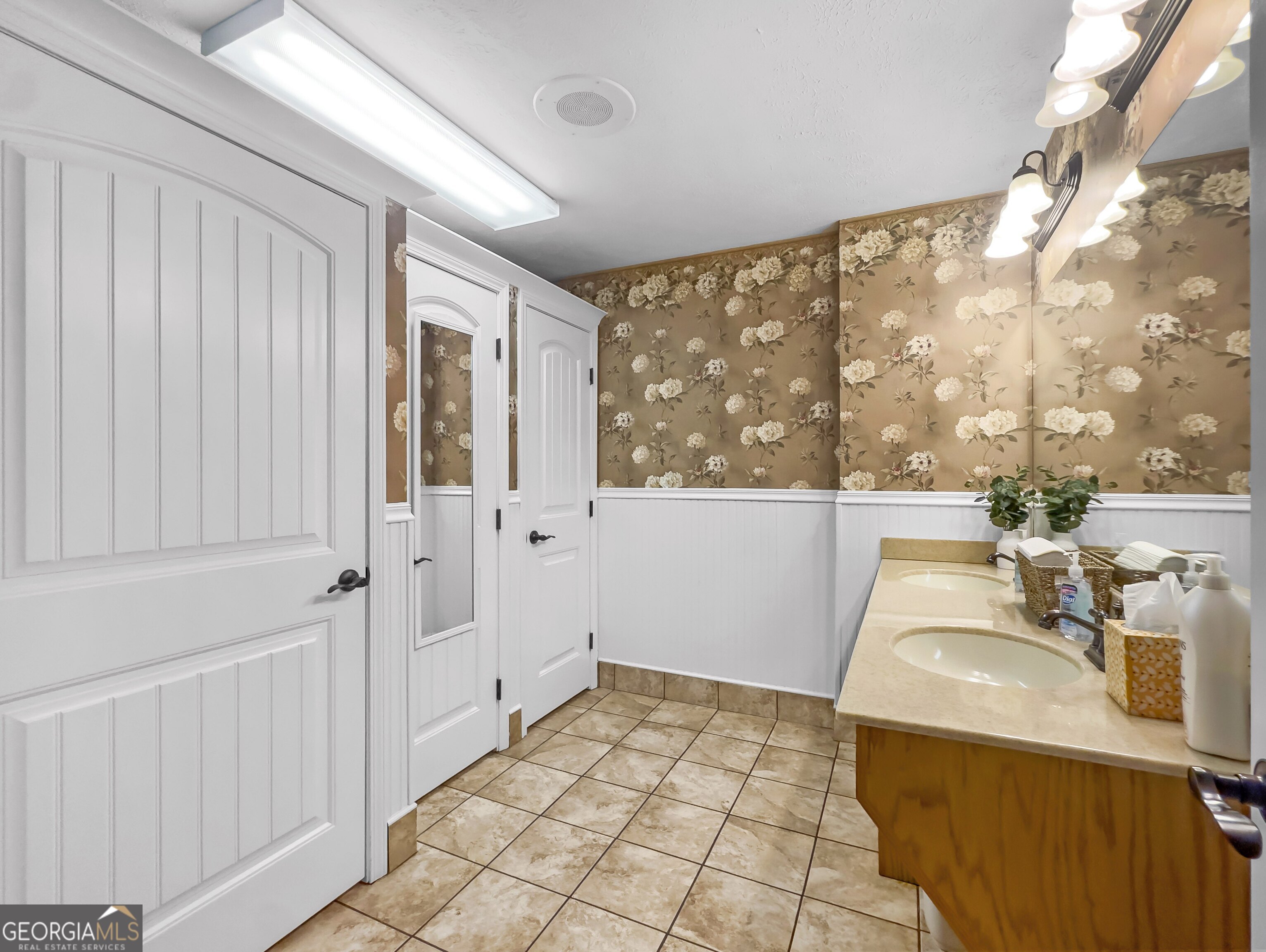 99 Ellis Trail Covington GA 30016