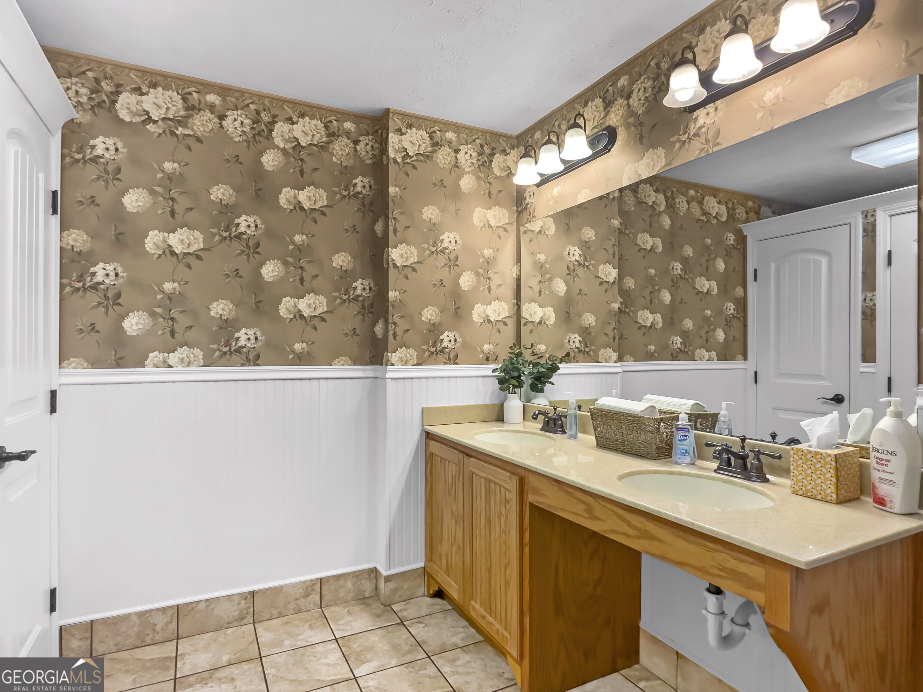 99 Ellis Trail Covington GA 30016