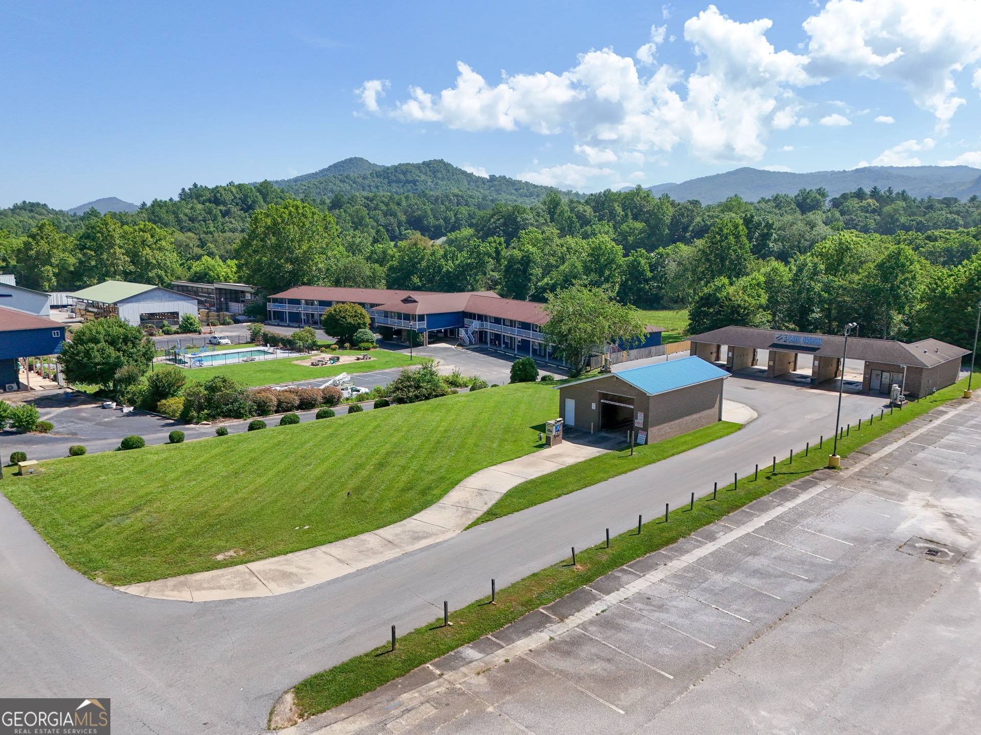 36 Royalty Lane Dillard GA 30537