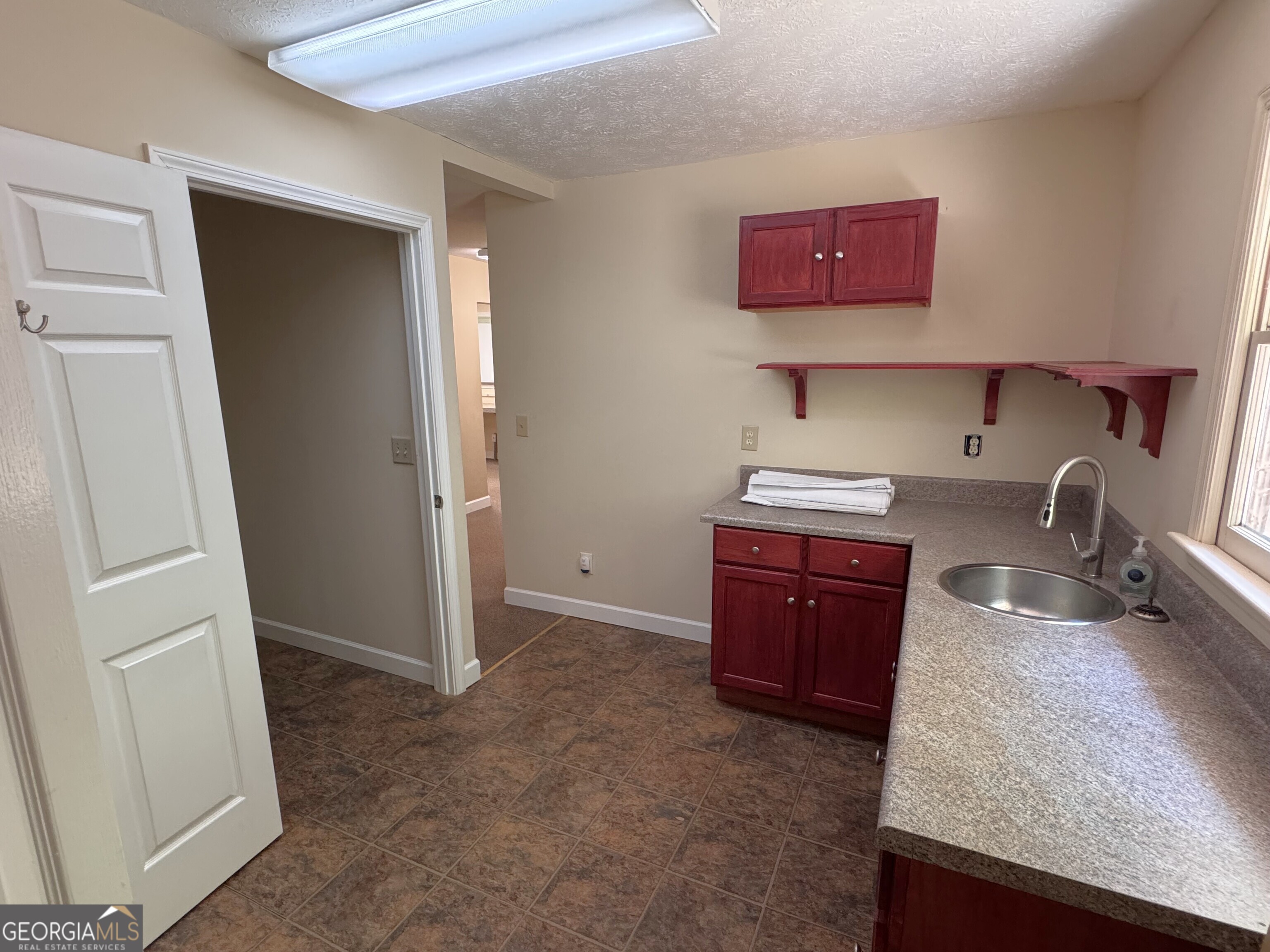 471 S Main Street Cleveland GA 30528