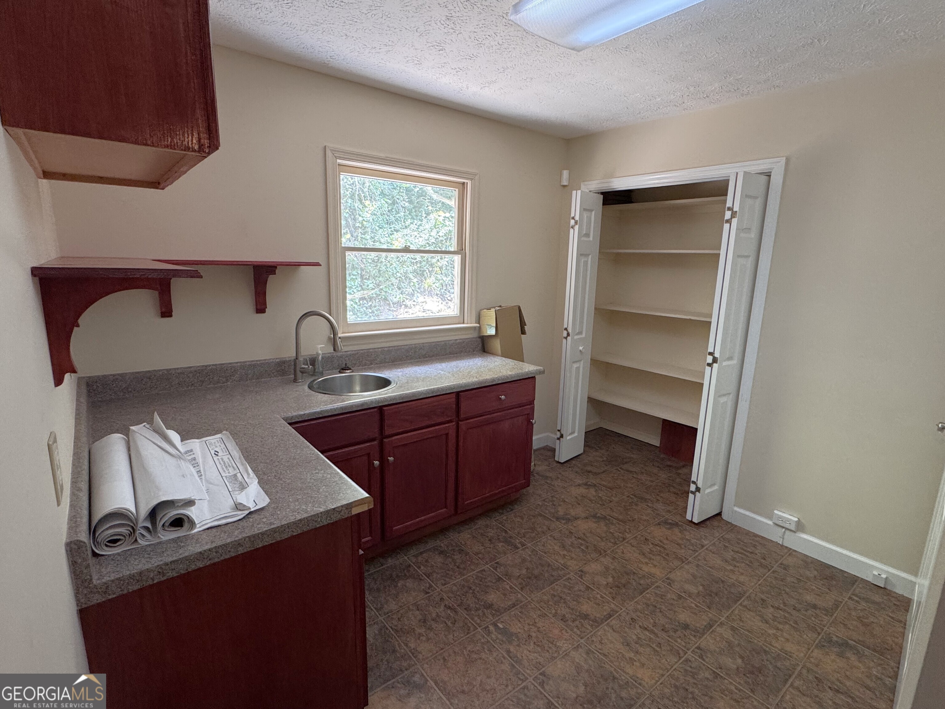 471 S Main Street Cleveland GA 30528