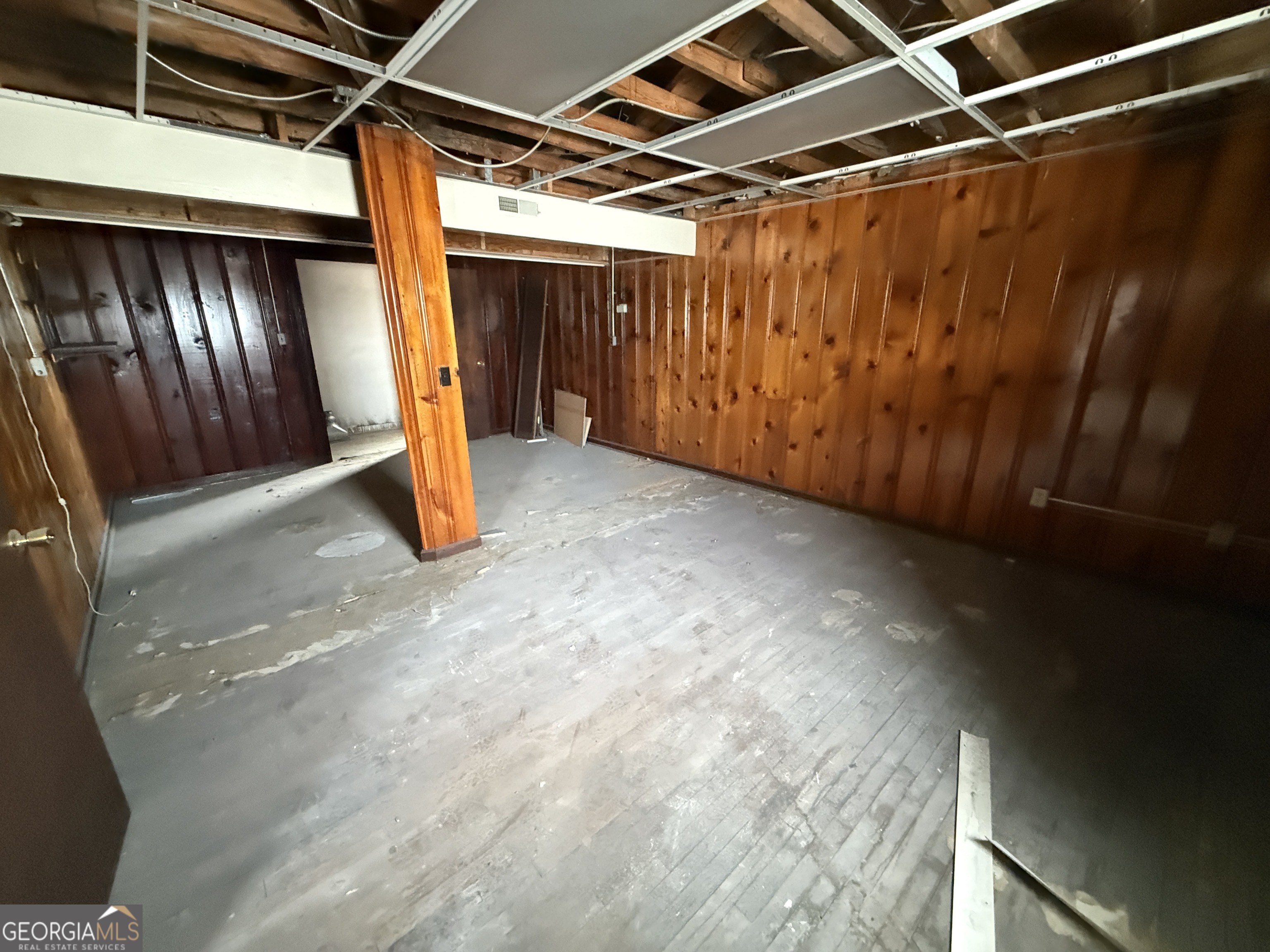 114 S Commercial Circle Warner Robins GA 31088
