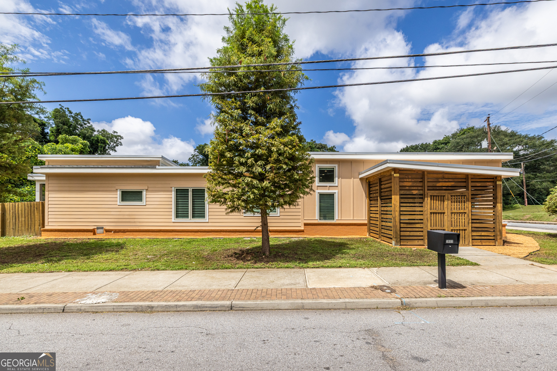 1651 Pryor Road SW Atlanta GA 30315