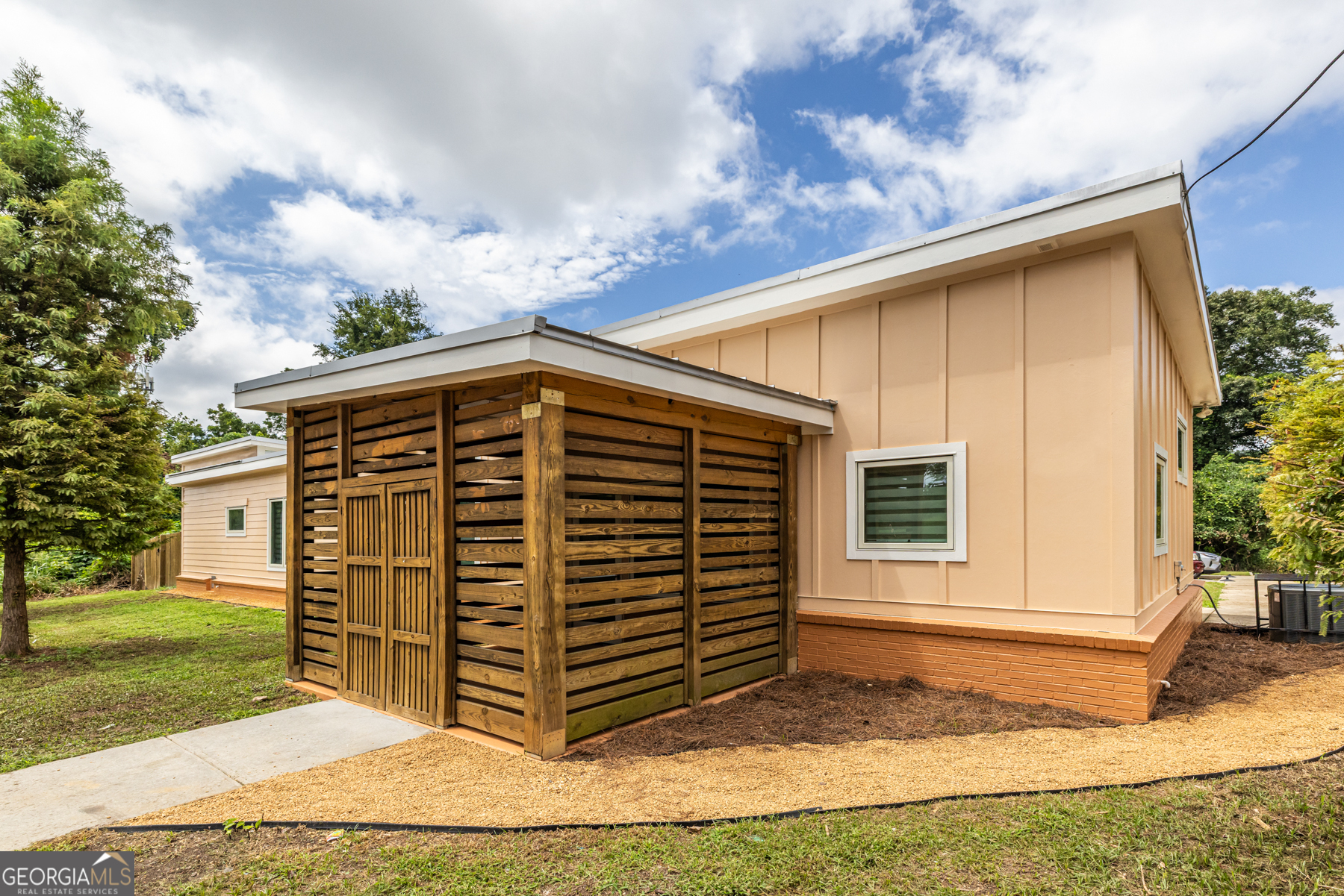 1651 Pryor Road SW Atlanta GA 30315
