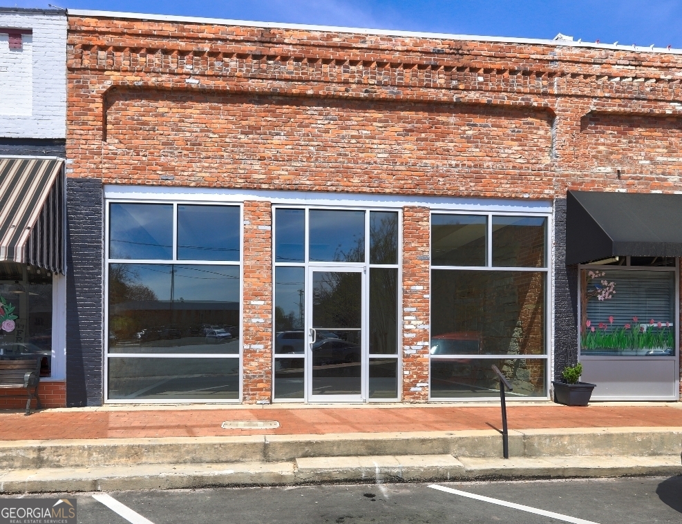 15 Market Street Barnesville GA 30204