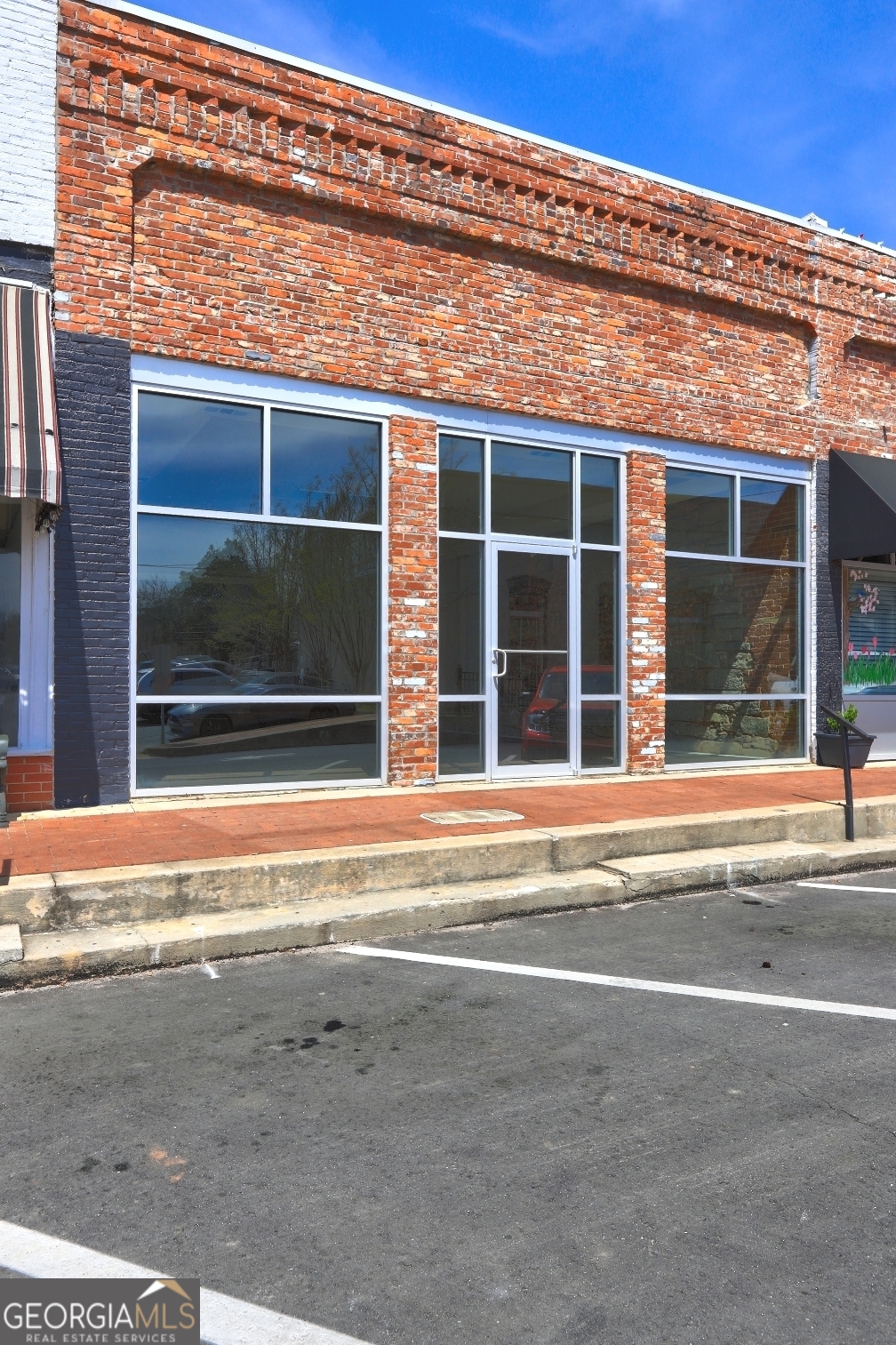 15 Market Street Barnesville GA 30204