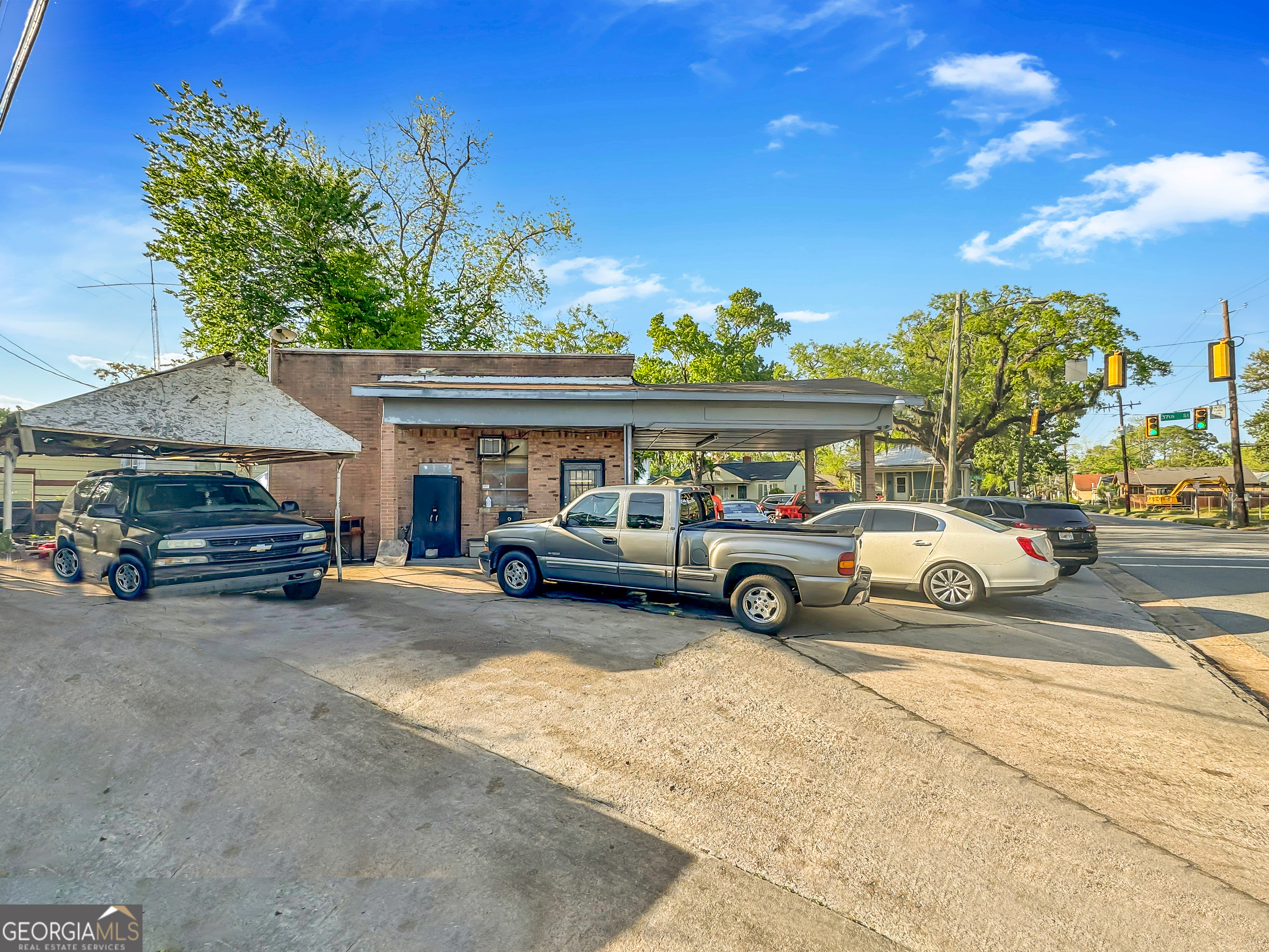 747 E 37th Street Savannah GA 31401