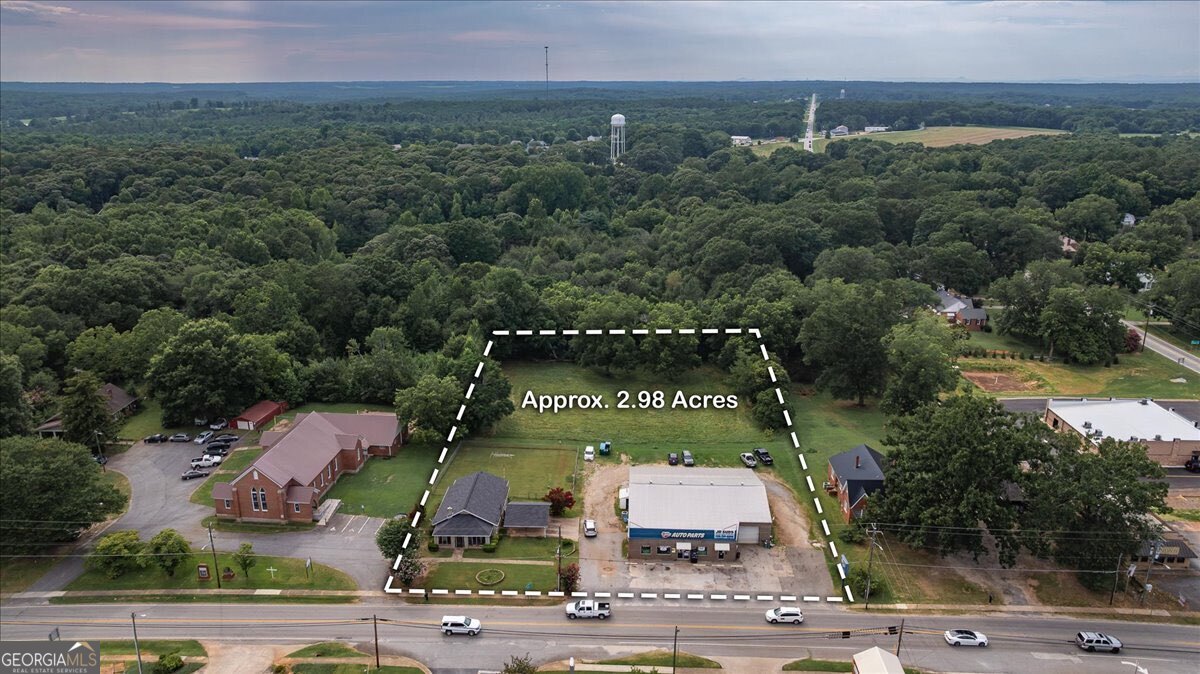 317 & 295 General Daniels Avenue N Danielsville GA 30633