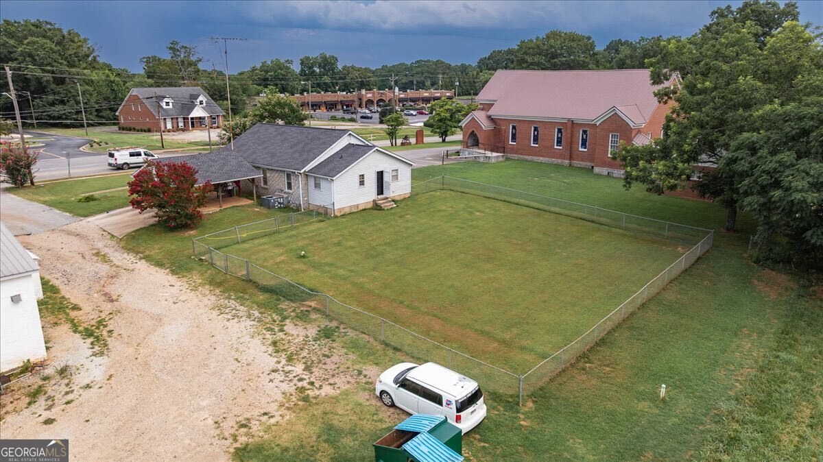 317 & 295 General Daniels Avenue N Danielsville GA 30633