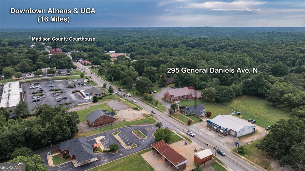 317 & 295 General Daniels Avenue N Danielsville GA 30633