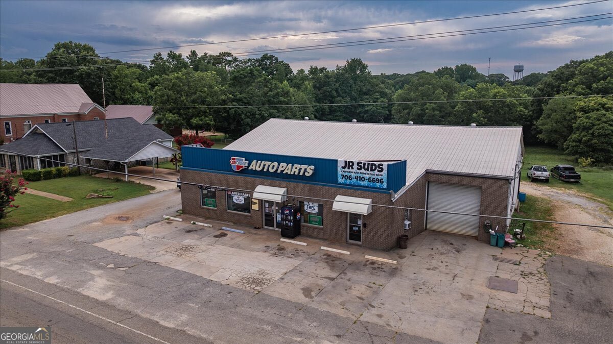 317 & 295 General Daniels Avenue N Danielsville GA 30633