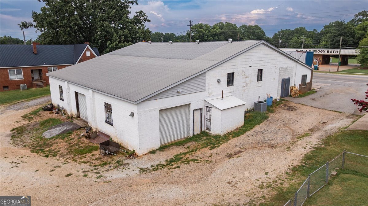 317 & 295 General Daniels Avenue N Danielsville GA 30633