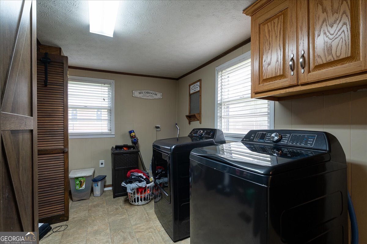 317 & 295 General Daniels Avenue N Danielsville GA 30633