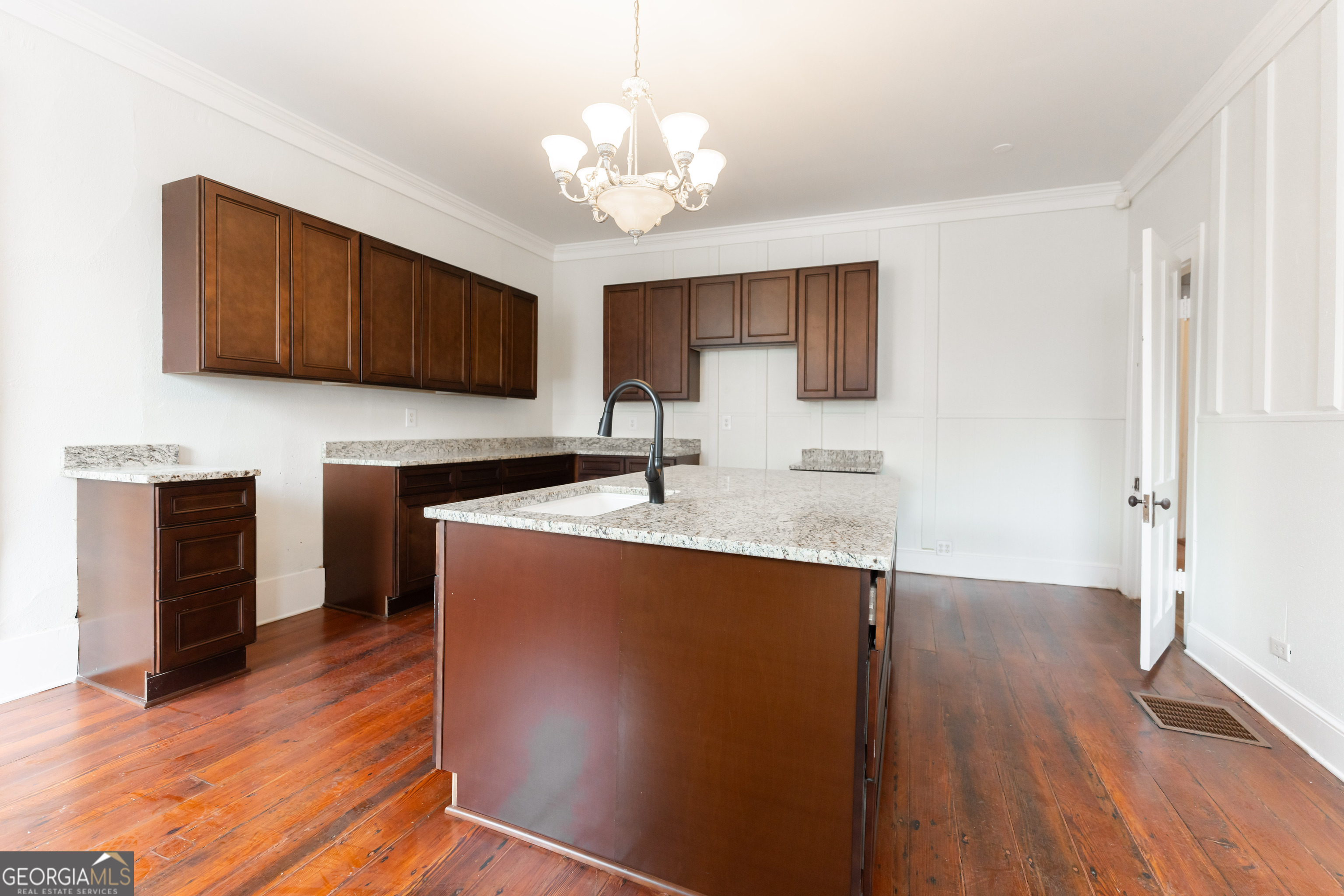 270 S Main Street Madison GA 30650