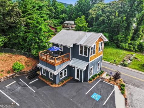 25 Valley Street Clayton GA 30525