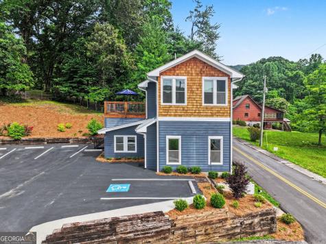 25 Valley Street Clayton GA 30525