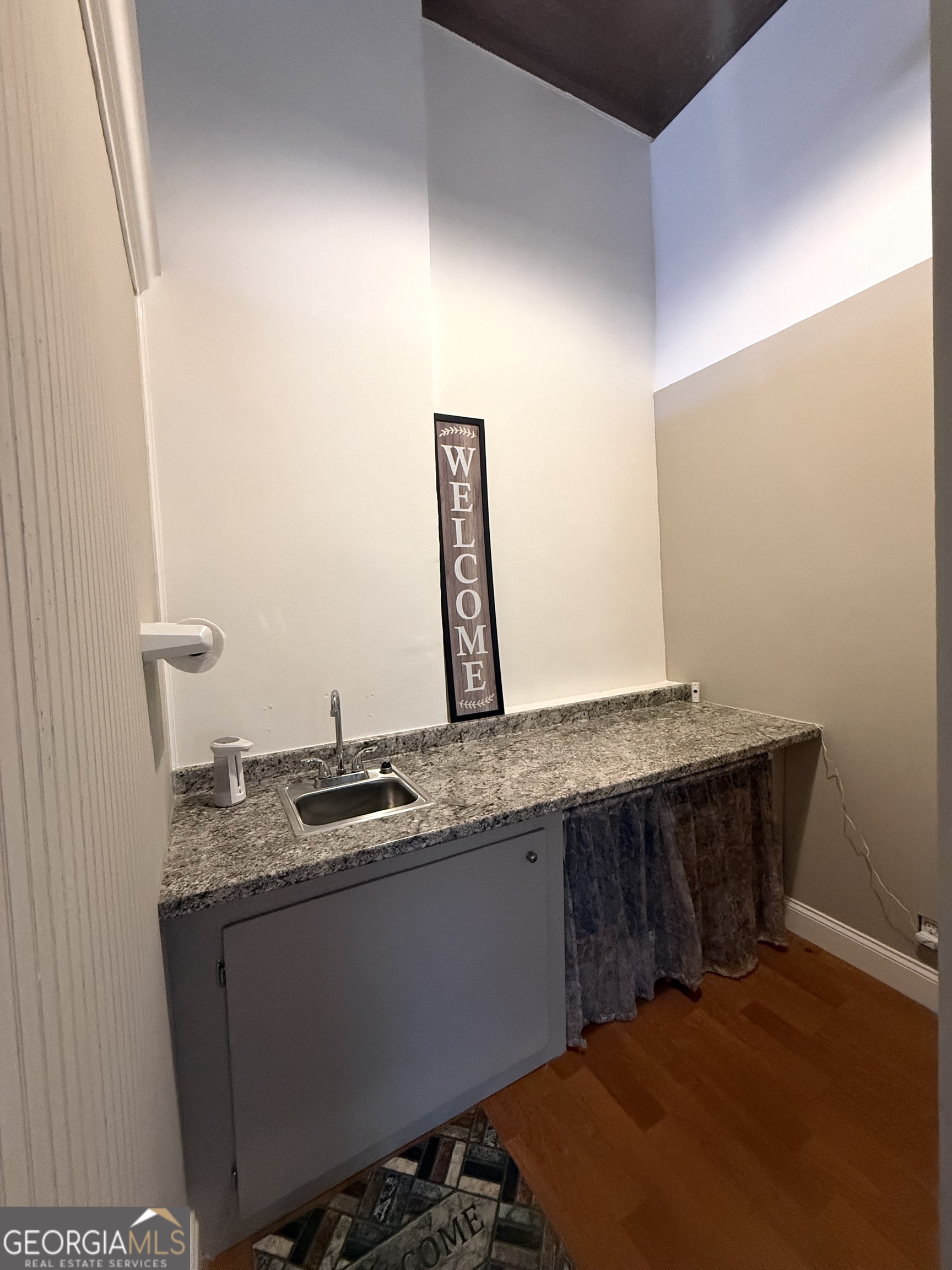 1174 E Main Street Lavonia GA 30553