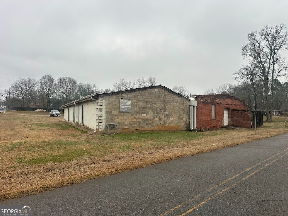 530 Sims Street Maysville GA 30558