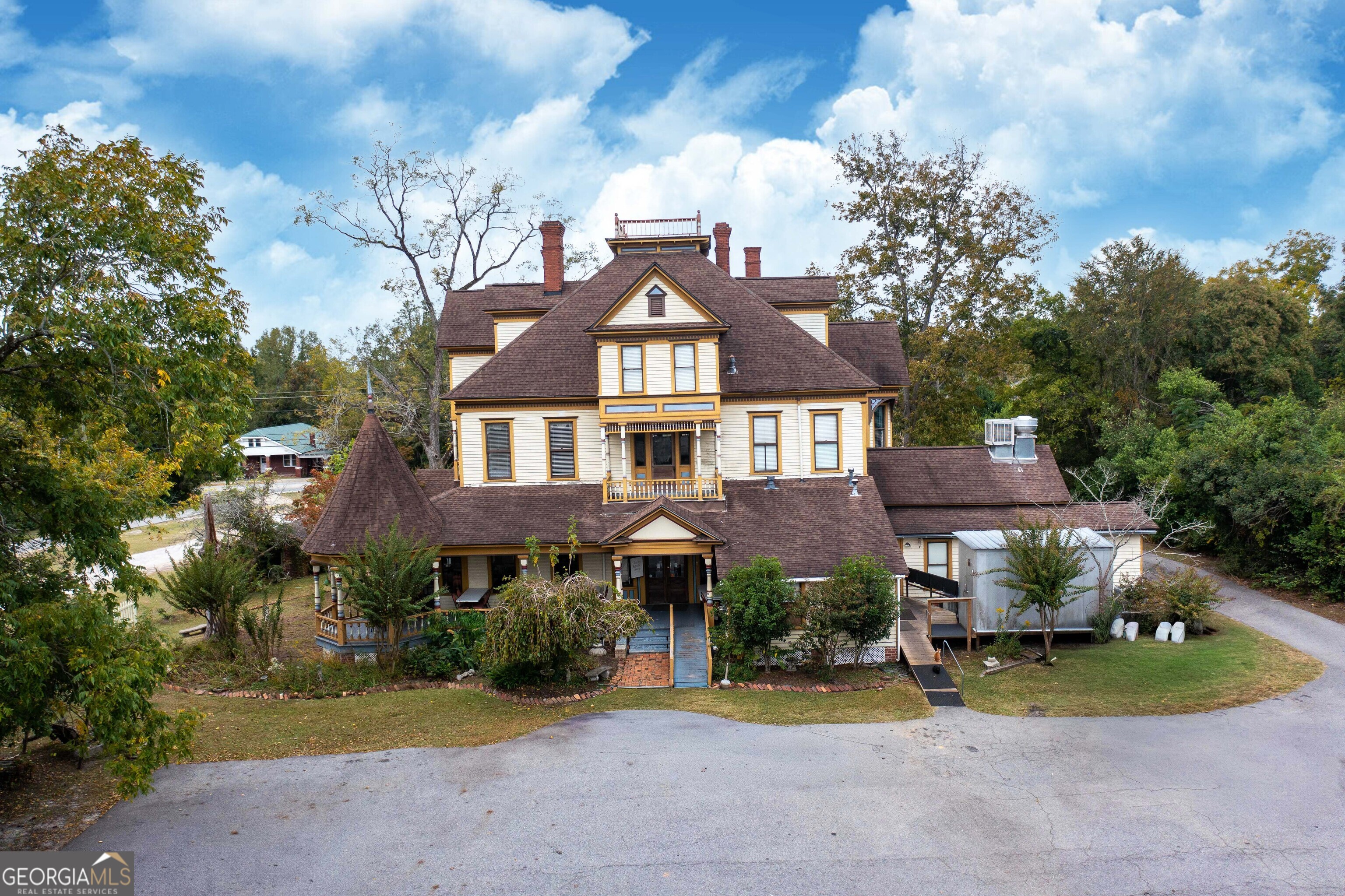 323 N Main Street Swainsboro GA 30401