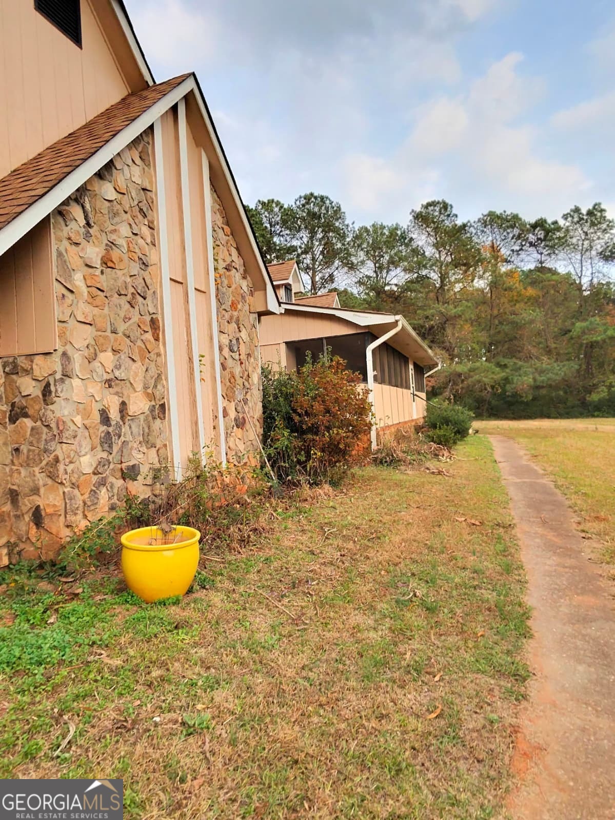 115 Frog Road Locust Grove GA 30248