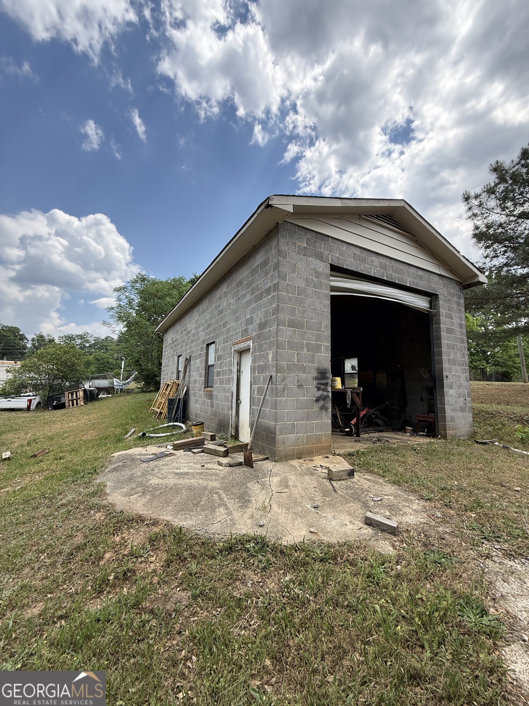 557 W Main Street Lexington GA 30648