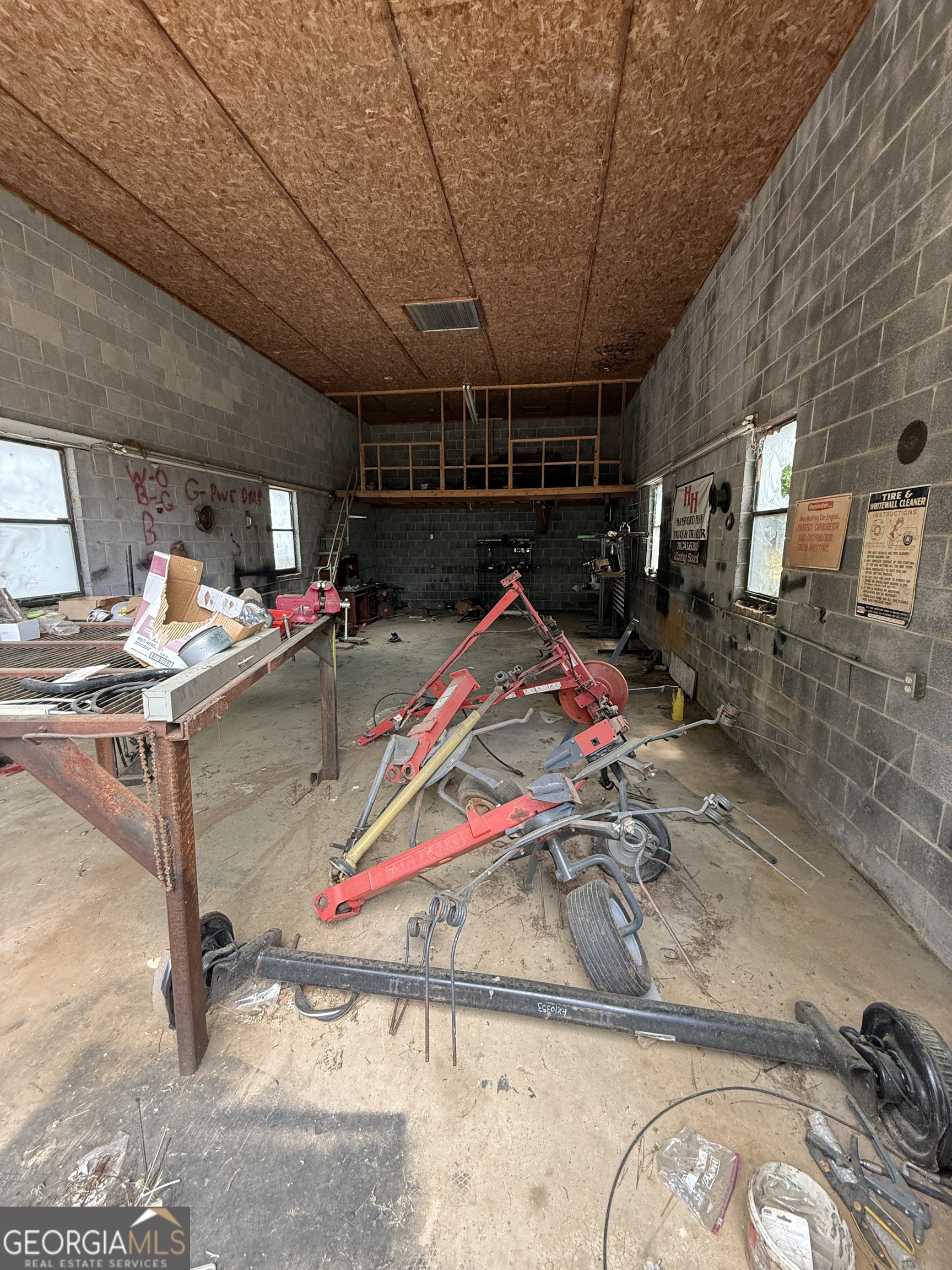 557 W Main Street Lexington GA 30648