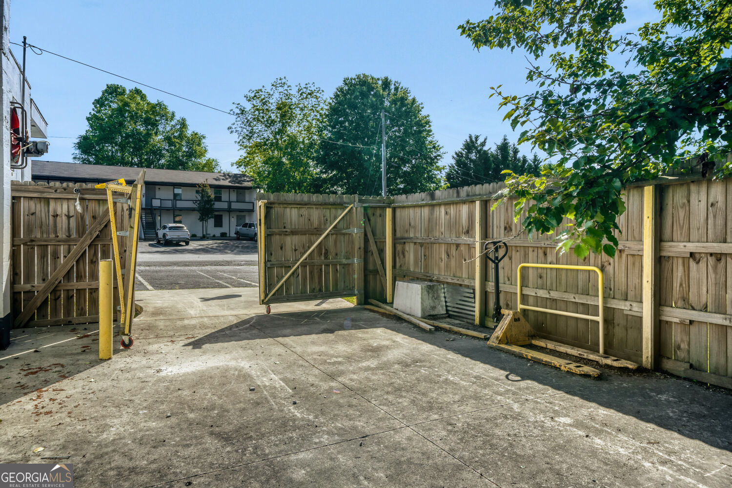 285 Pine Street NW Lilburn GA 30047