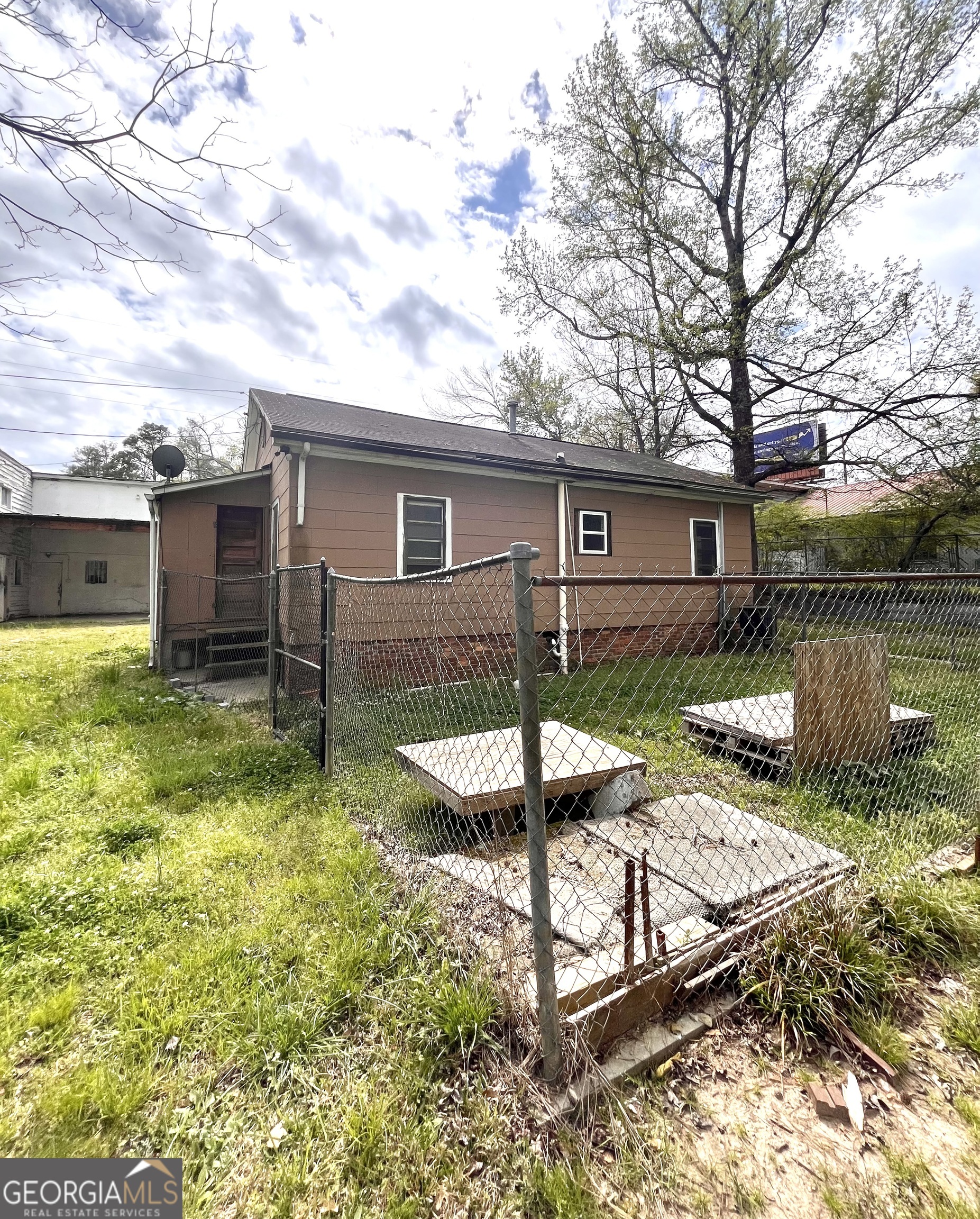 1265 Highway 16 W Newnan GA 30263