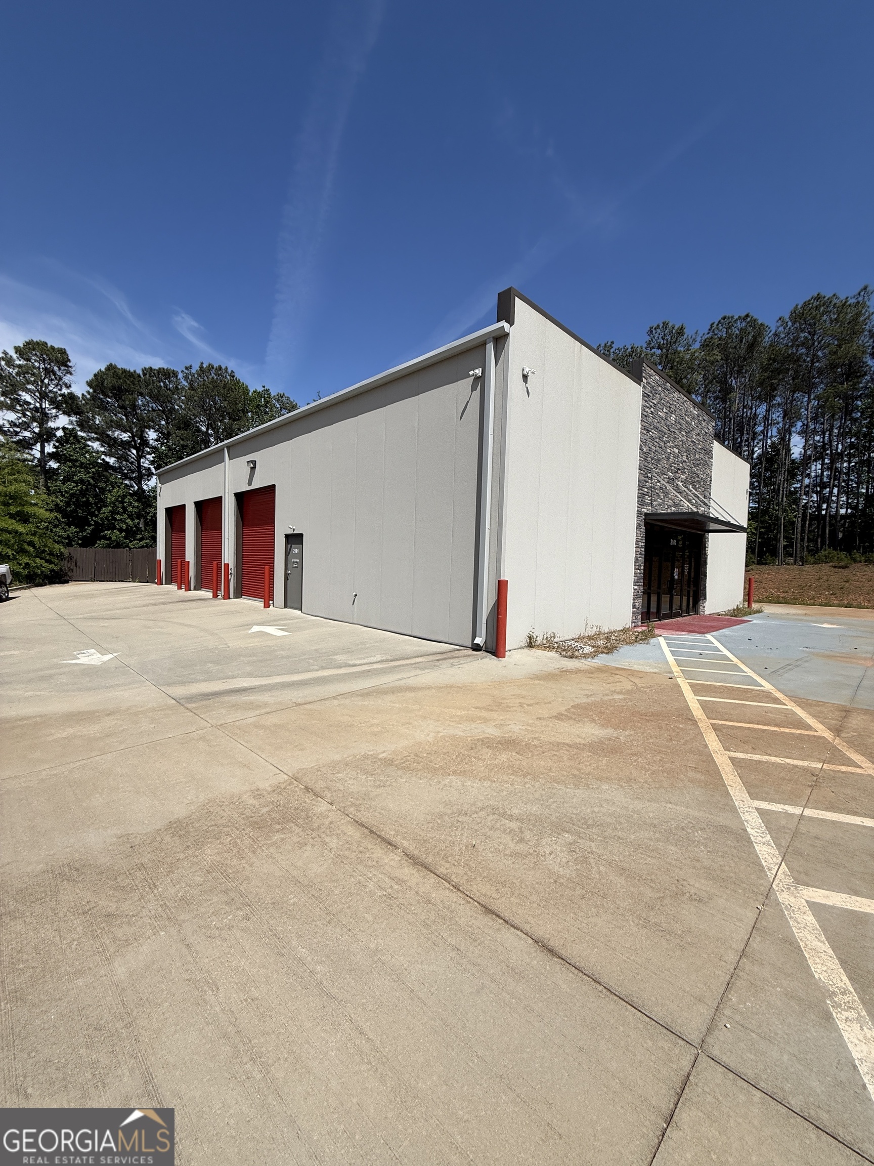 2101 SE Dogwood Ind Circle Conyers GA 30013