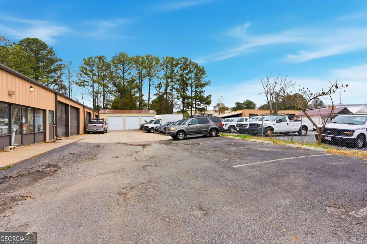 961 Shallowford Road NE Kennesaw GA 30144