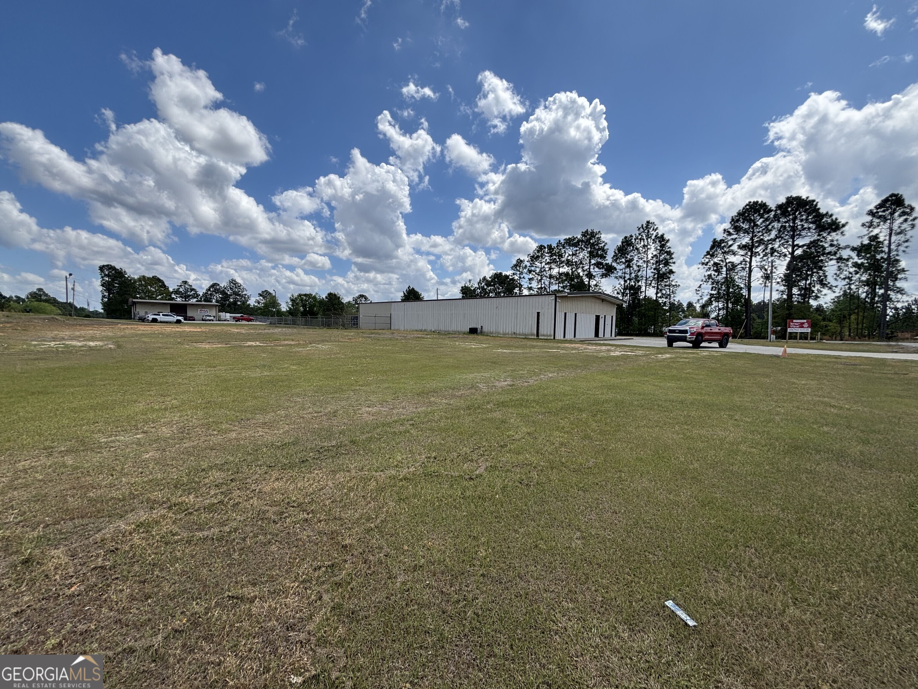 649 Glenwood Road Swainsboro GA 30401