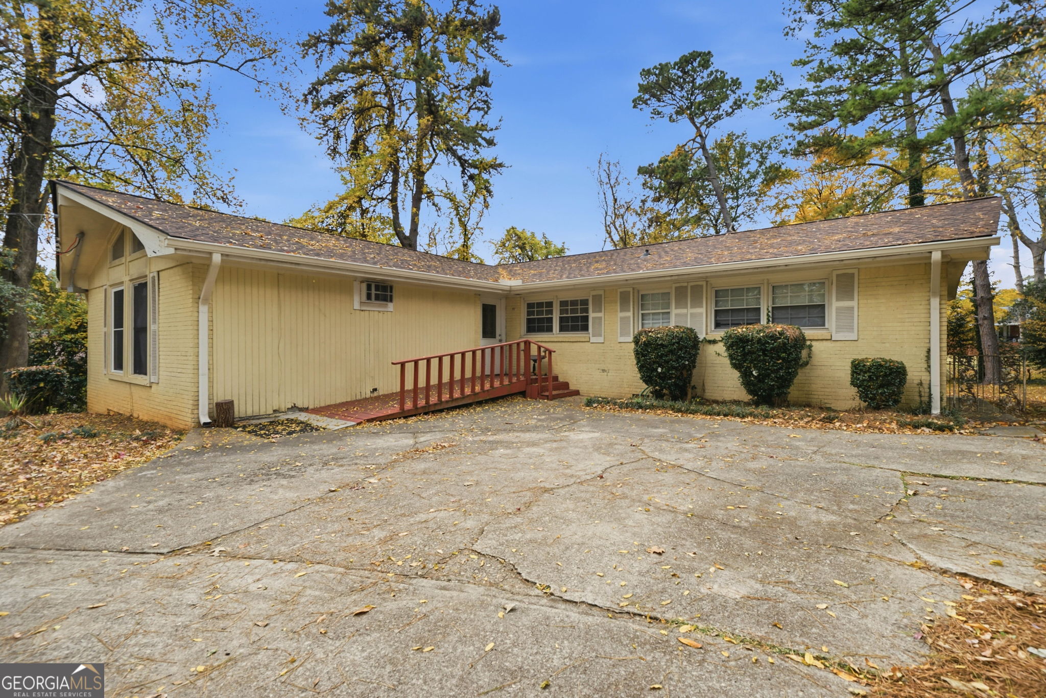 2713 Neptune Place Decatur GA 30034