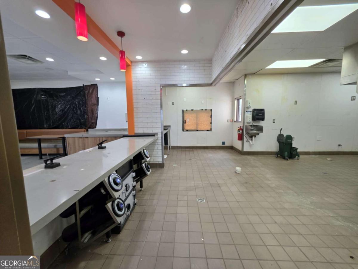 1013 N 19 Highway Thomaston GA 30286