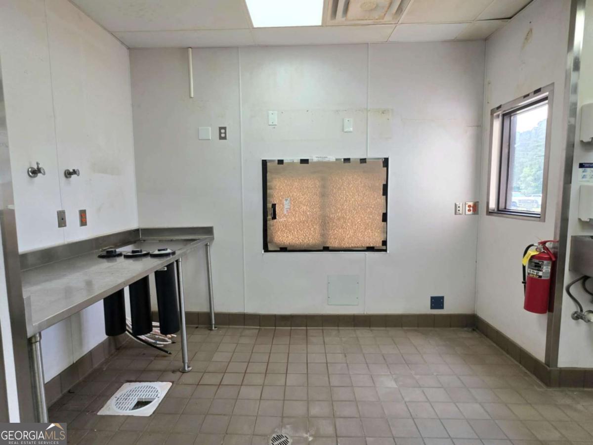 1013 N 19 Highway Thomaston GA 30286