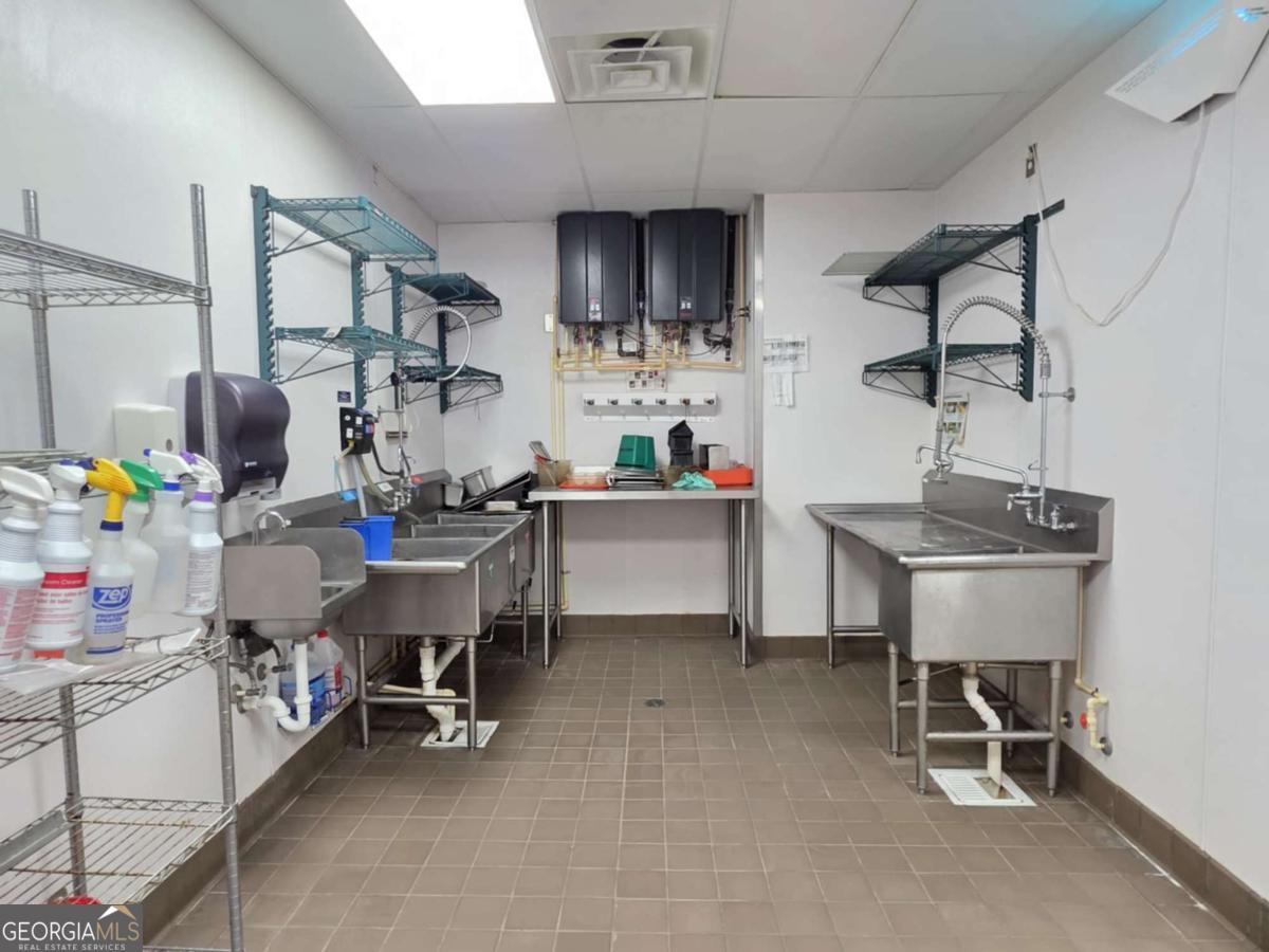 1013 N 19 Highway Thomaston GA 30286