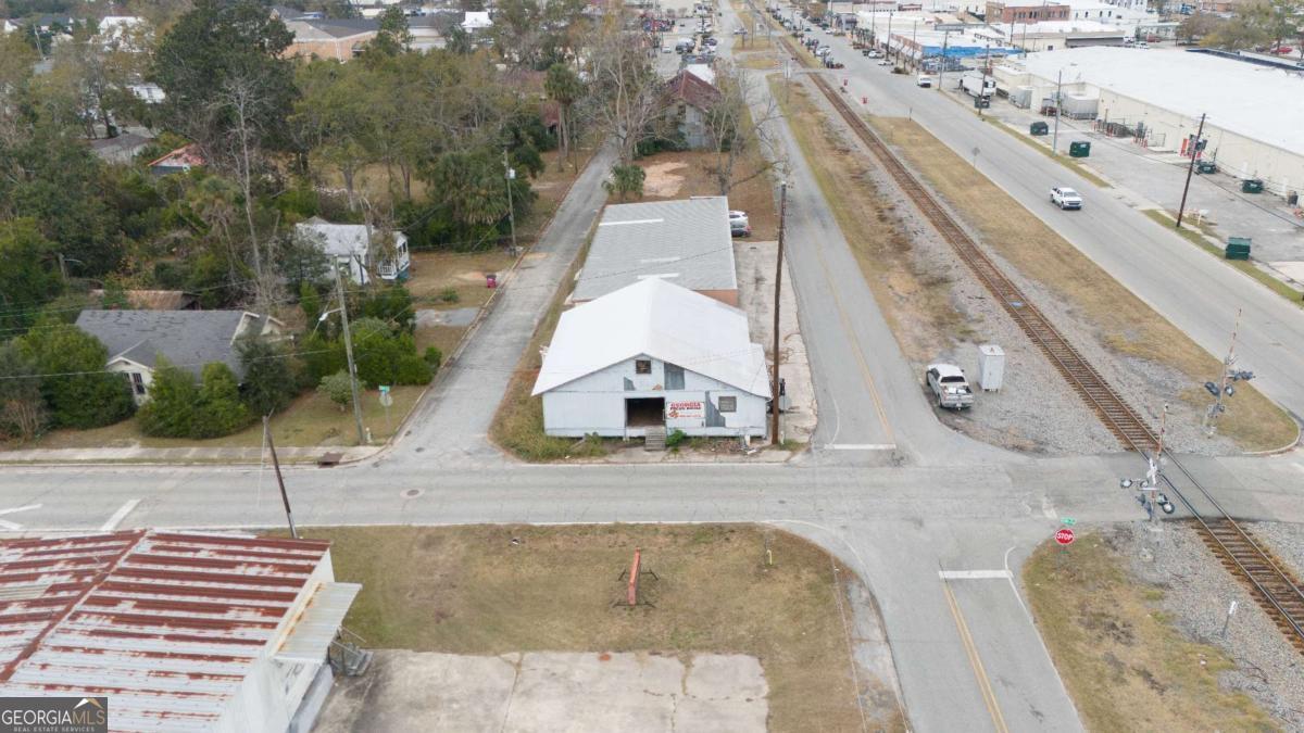 213 SE Park Baxley GA 31513