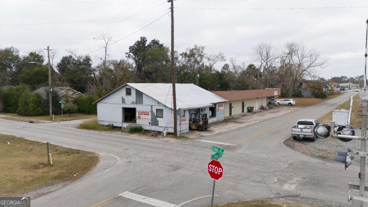 213 SE Park Baxley GA 31513