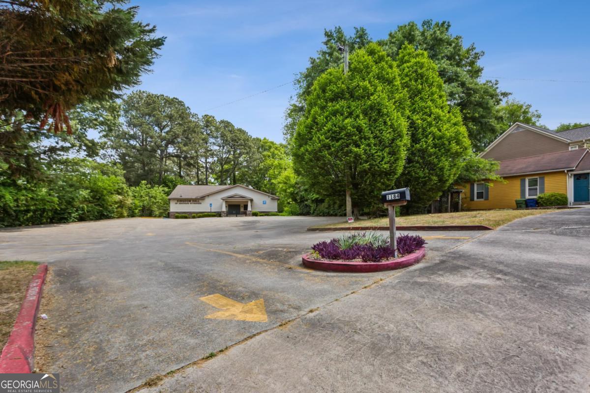 1184 Davis Place NW Atlanta GA 30318