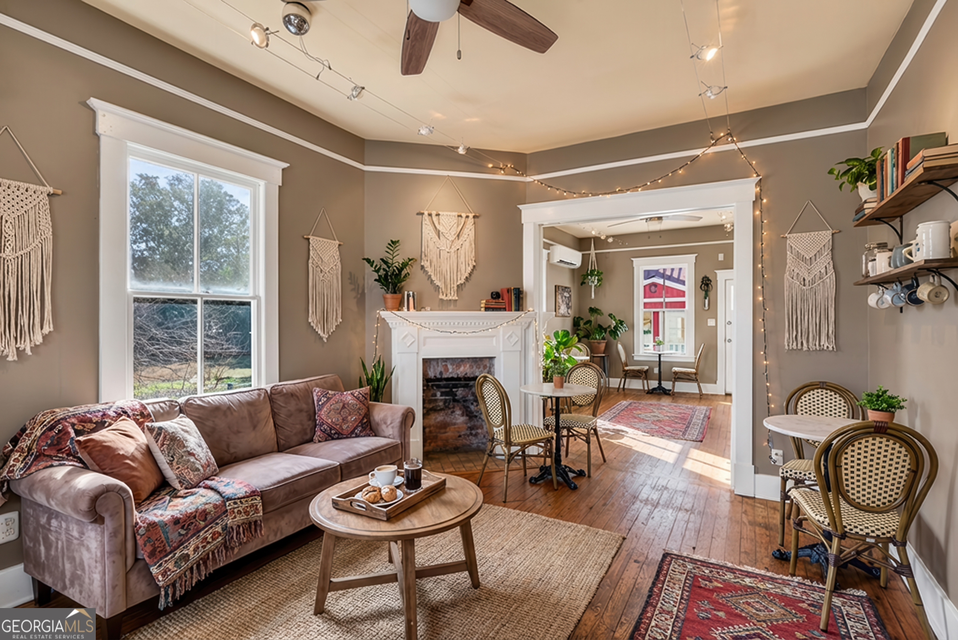 11 E 41st Street Savannah GA 31401