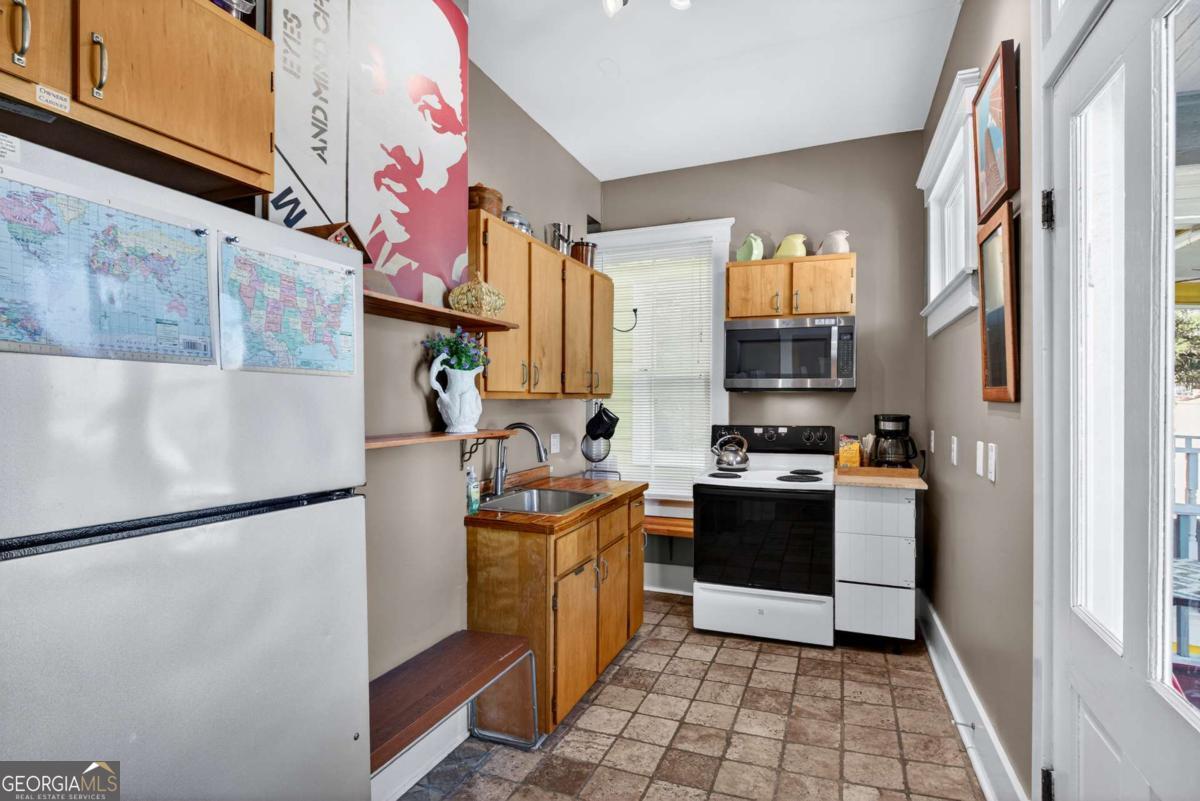 11 E 41st Street Savannah GA 31401