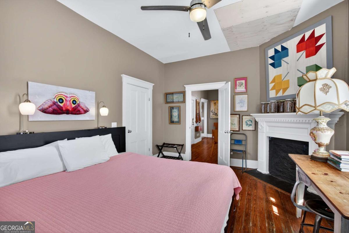 11 E 41st Street Savannah GA 31401