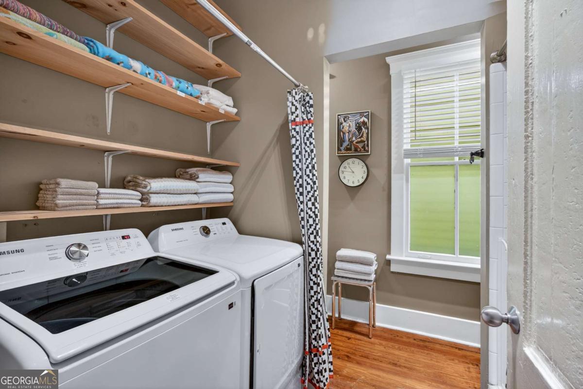 11 E 41st Street Savannah GA 31401
