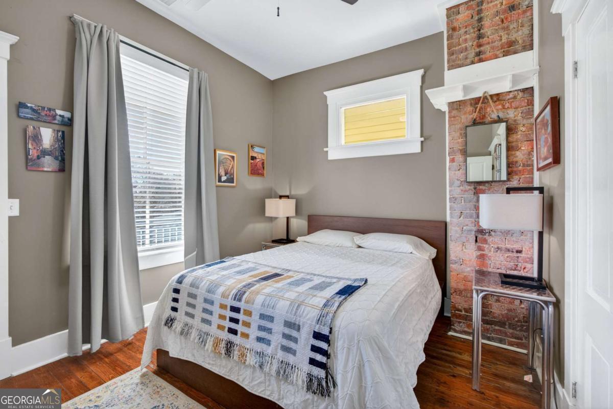 11 E 41st Street Savannah GA 31401